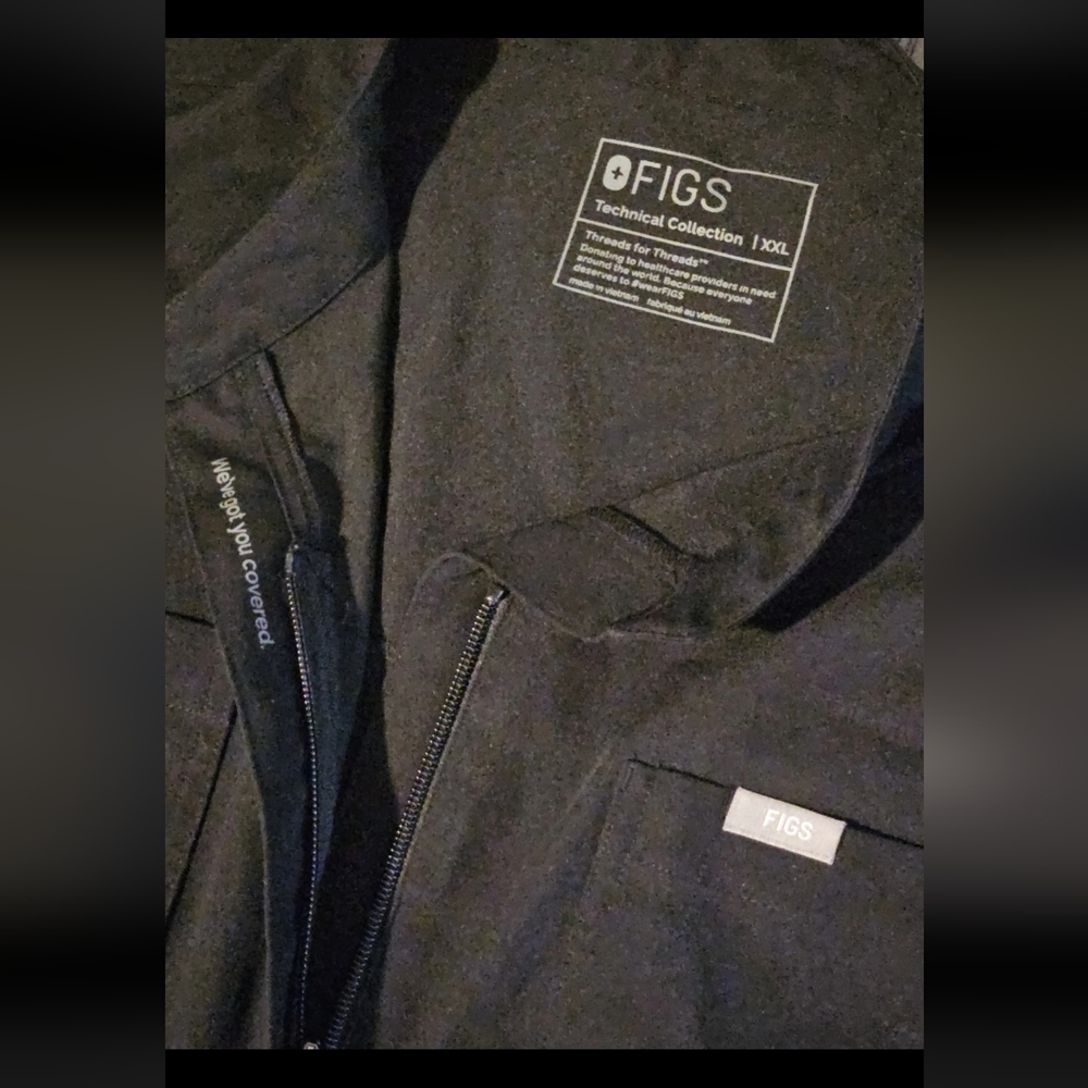 Figs Technical Collection Rafaela Cargo Scrub Jumpsuit Womens 2XL Black Nurse - Picture 2 of 8